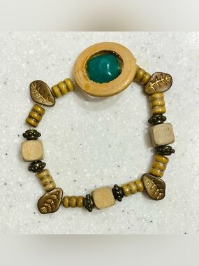 Handcrafted Green and Wood Beaded Stretch Bracelet